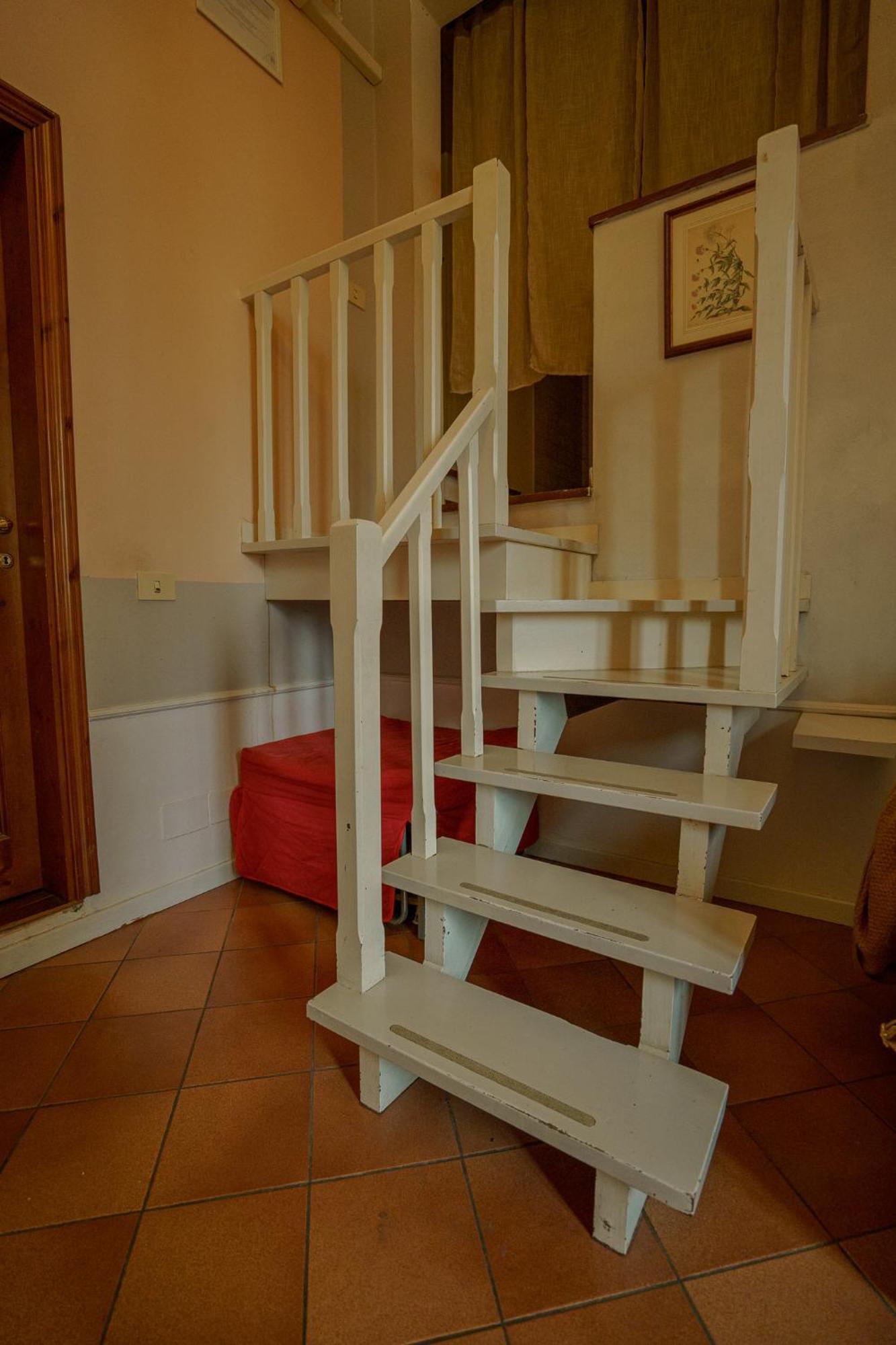 Tranquil Suite Near Museums And Train Station Florencia Exterior foto